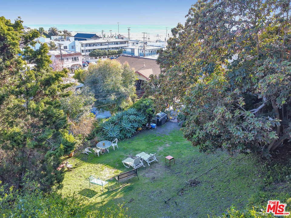153 W Channel Road