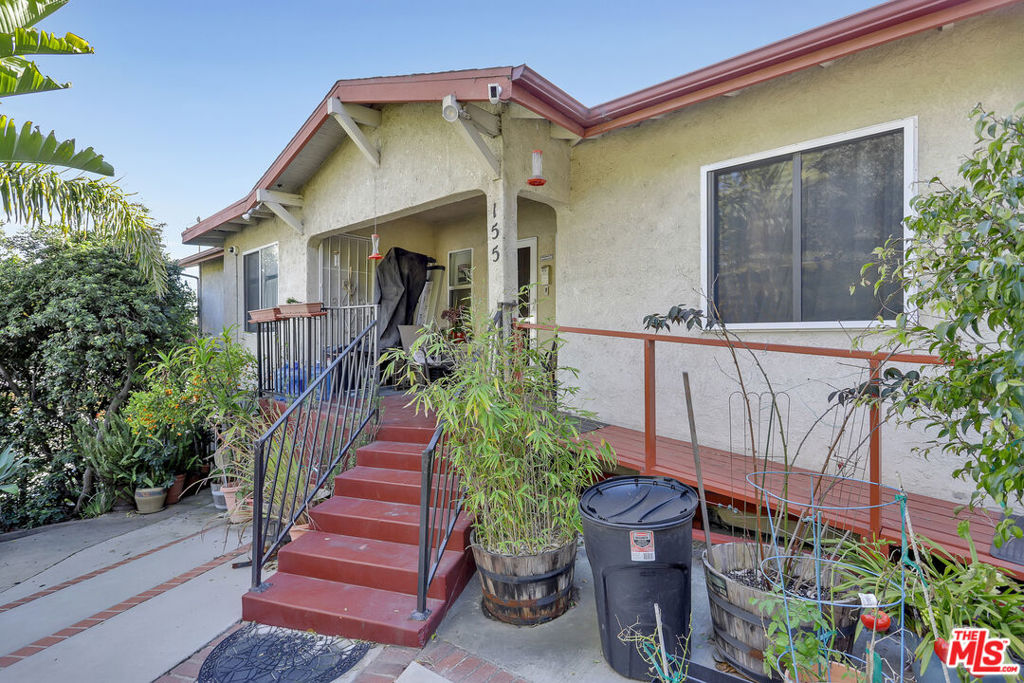 153 W Channel Road