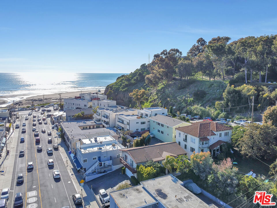 153 W Channel Road