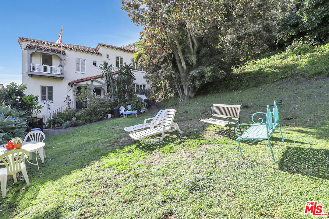153 W Channel Rd