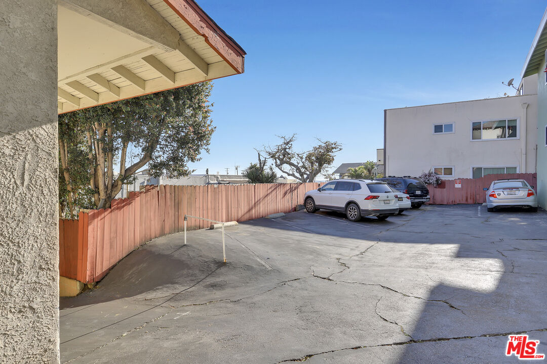 153 W Channel Rd