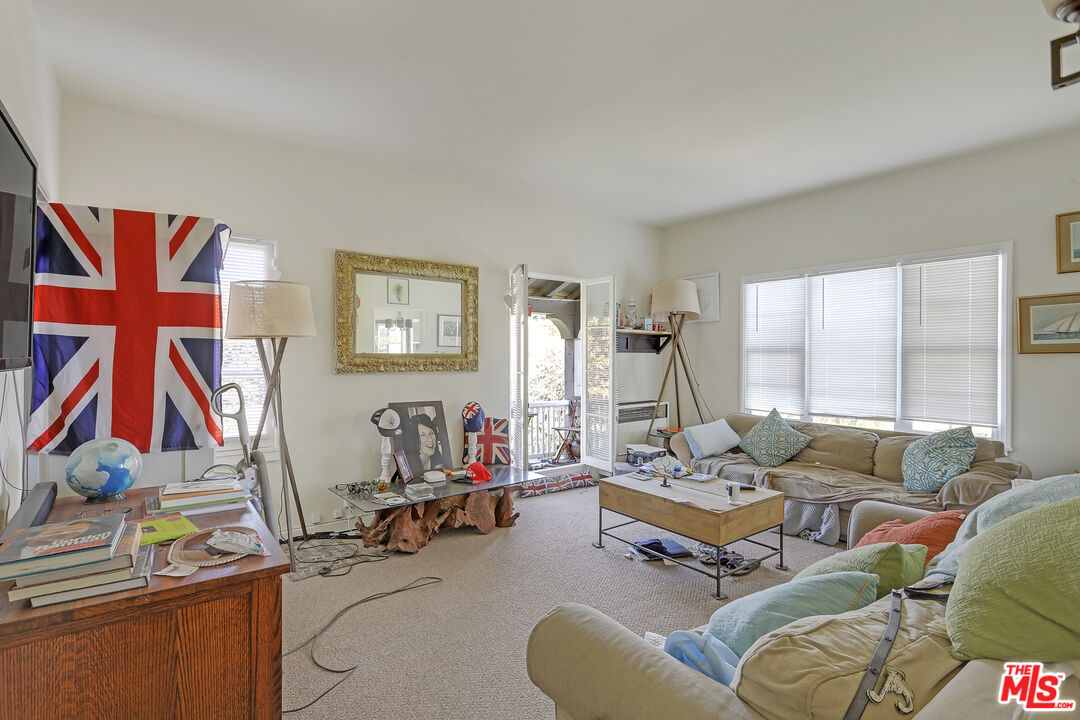 153 W Channel Rd