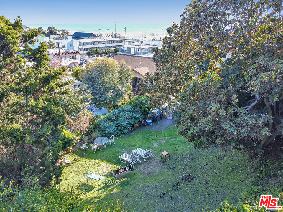 153 W Channel Rd