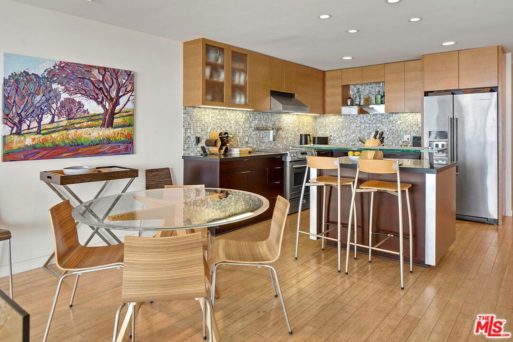 2 KETCH Street 102