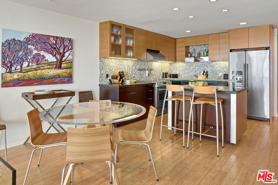 2 KETCH ST Unit: 102