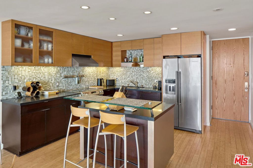 2 KETCH Street 102