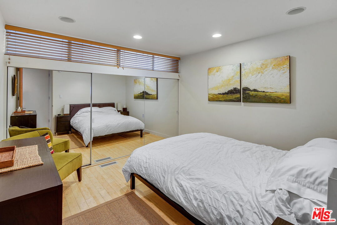 2 KETCH ST Unit: 102