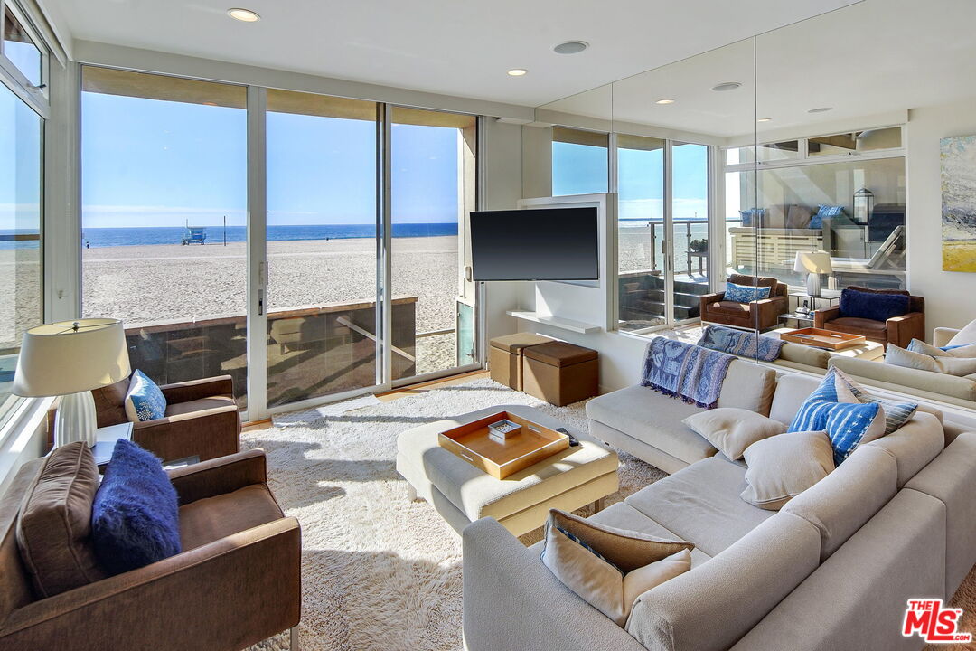 2 KETCH ST Unit: 102