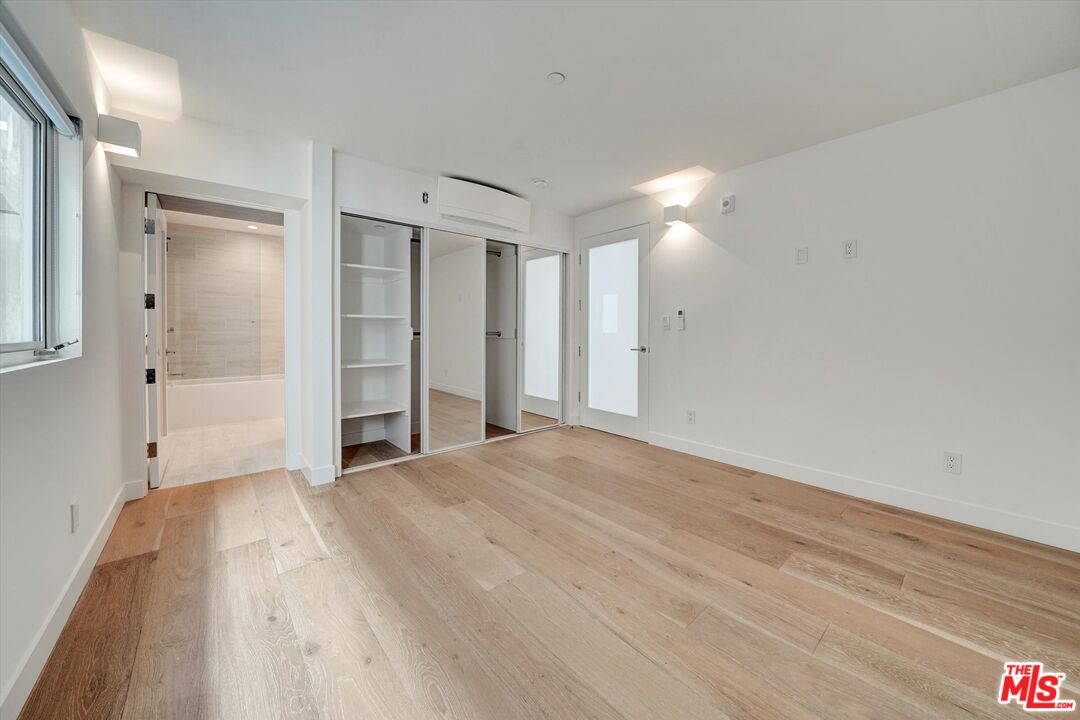 5113 Ocean Front Walk