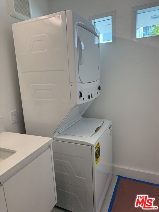 5113 Ocean Front Walk Unit: 3