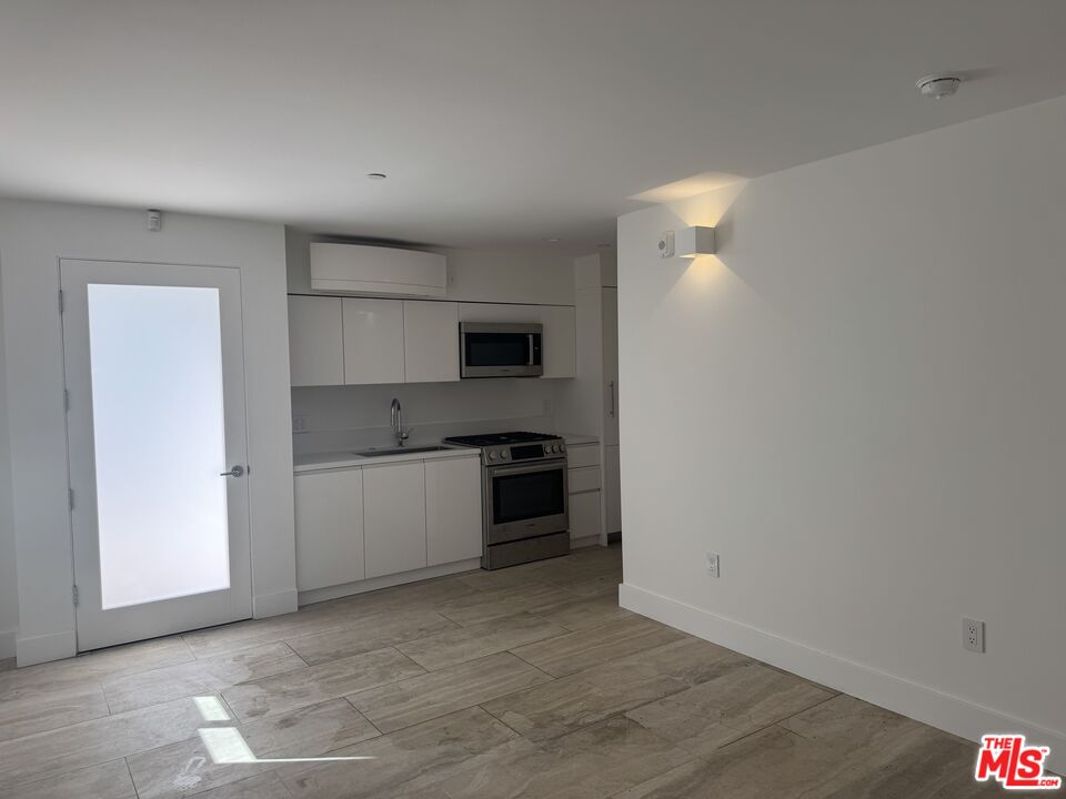 5113 Ocean Front Walk Unit: 3