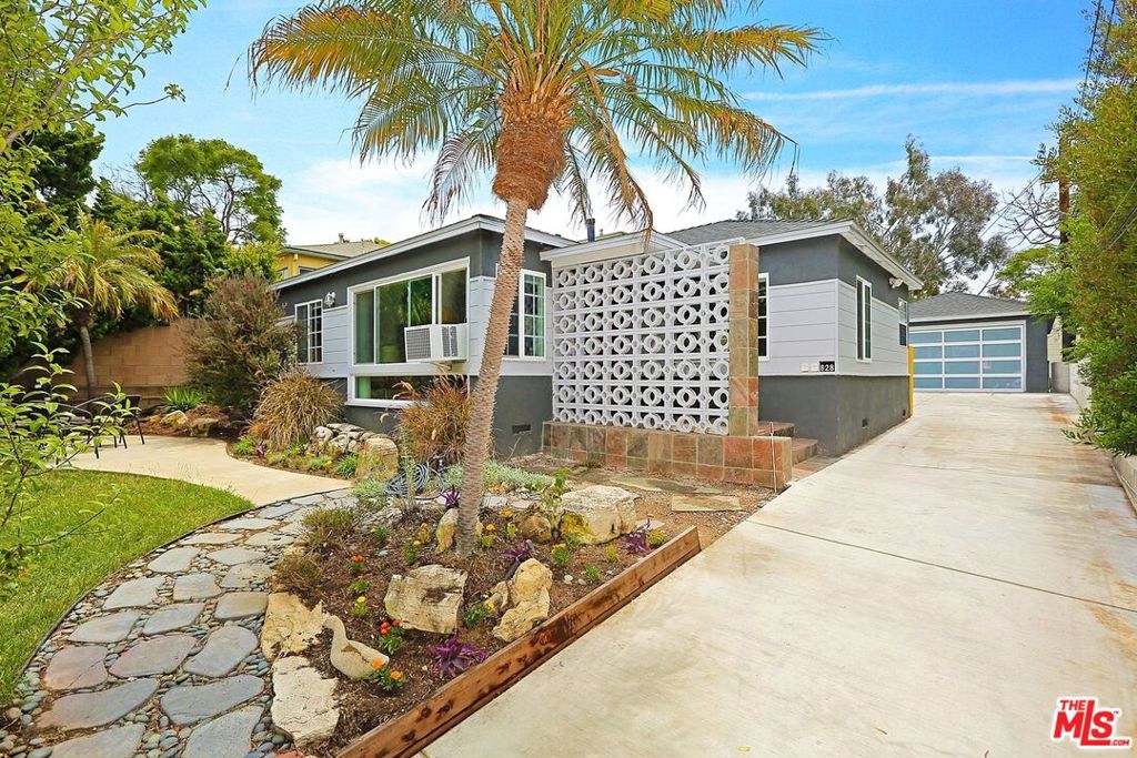 828 Hill Street