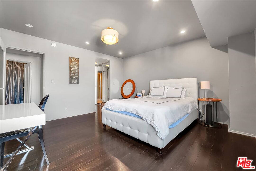 1155 N La Cienega Blvd Unit: 702