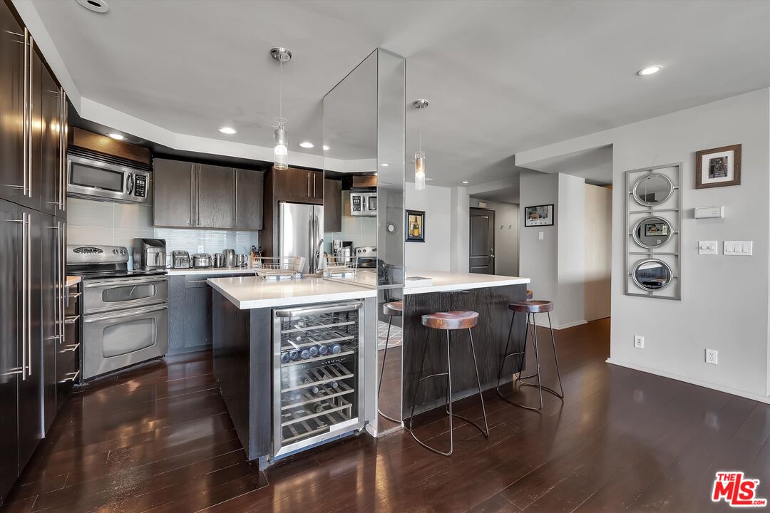 1155 N La Cienega Blvd Unit: 702