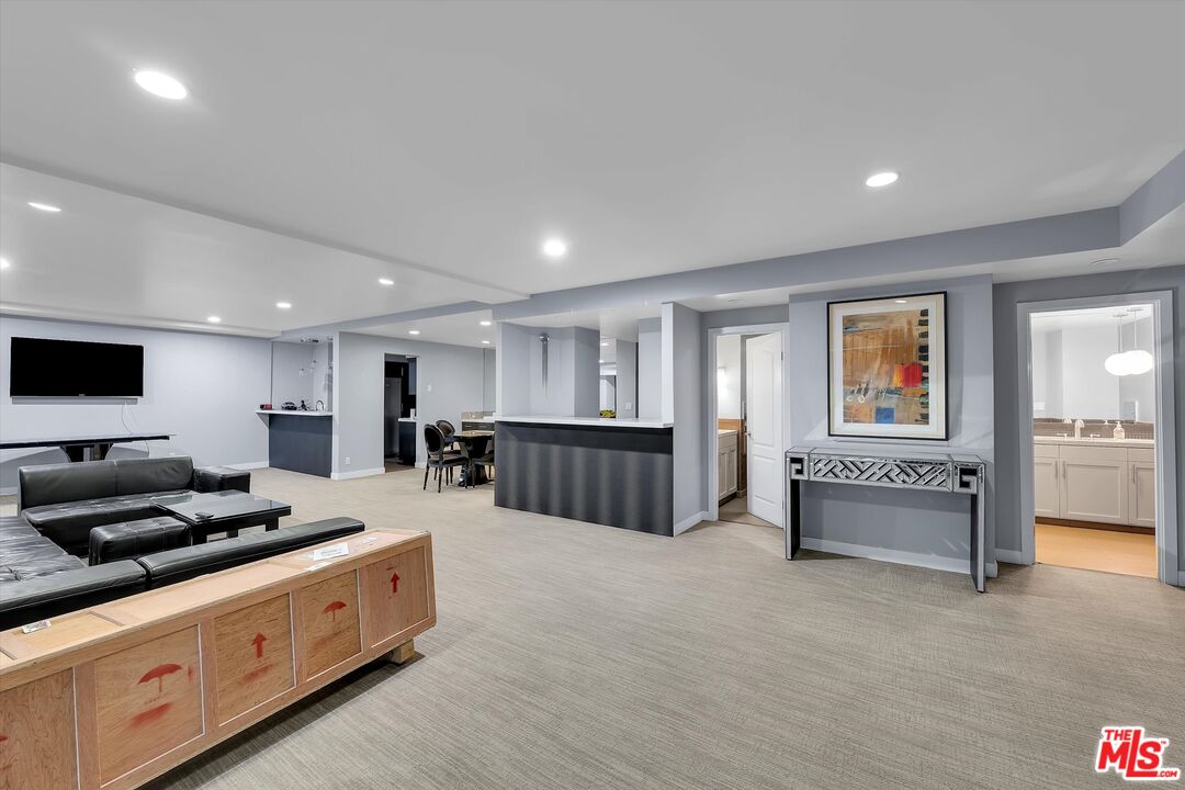 1155 N La Cienega Blvd Unit: 702