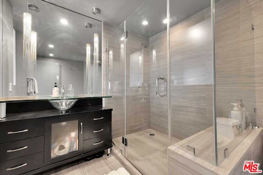 1155 N La Cienega Blvd Unit: 702