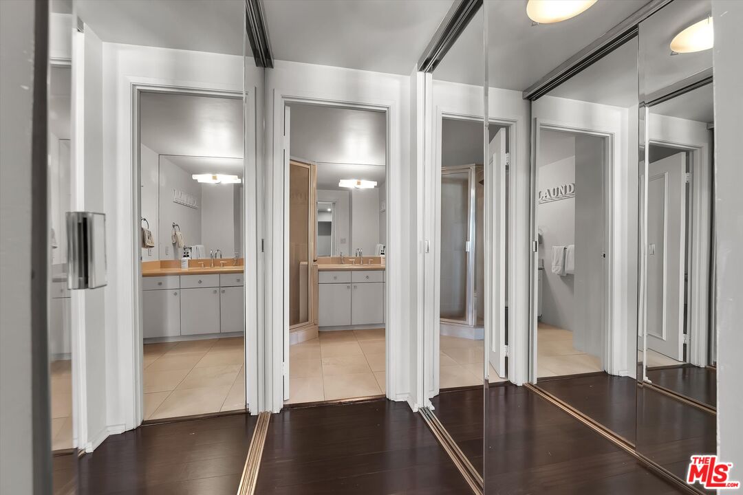 1155 N La Cienega Blvd Unit: 702