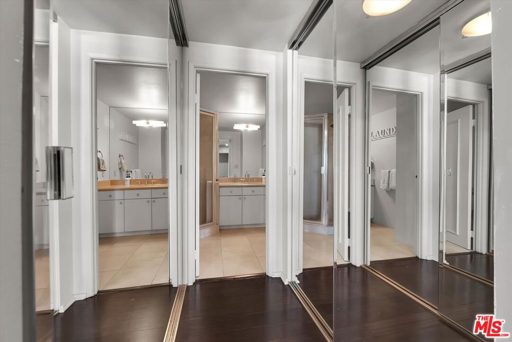 1155 N La Cienega Boulevard 702