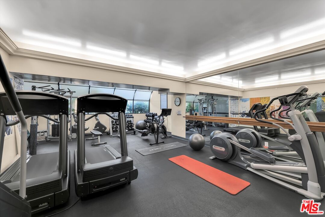 1155 N La Cienega Blvd Unit: 702