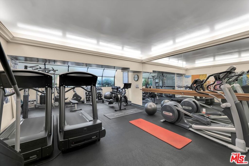 1155 N La Cienega Boulevard 702