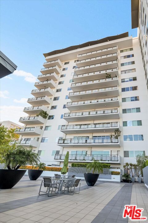 1155 N La Cienega Blvd Unit: 702