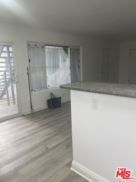 12111 S Figueroa Street