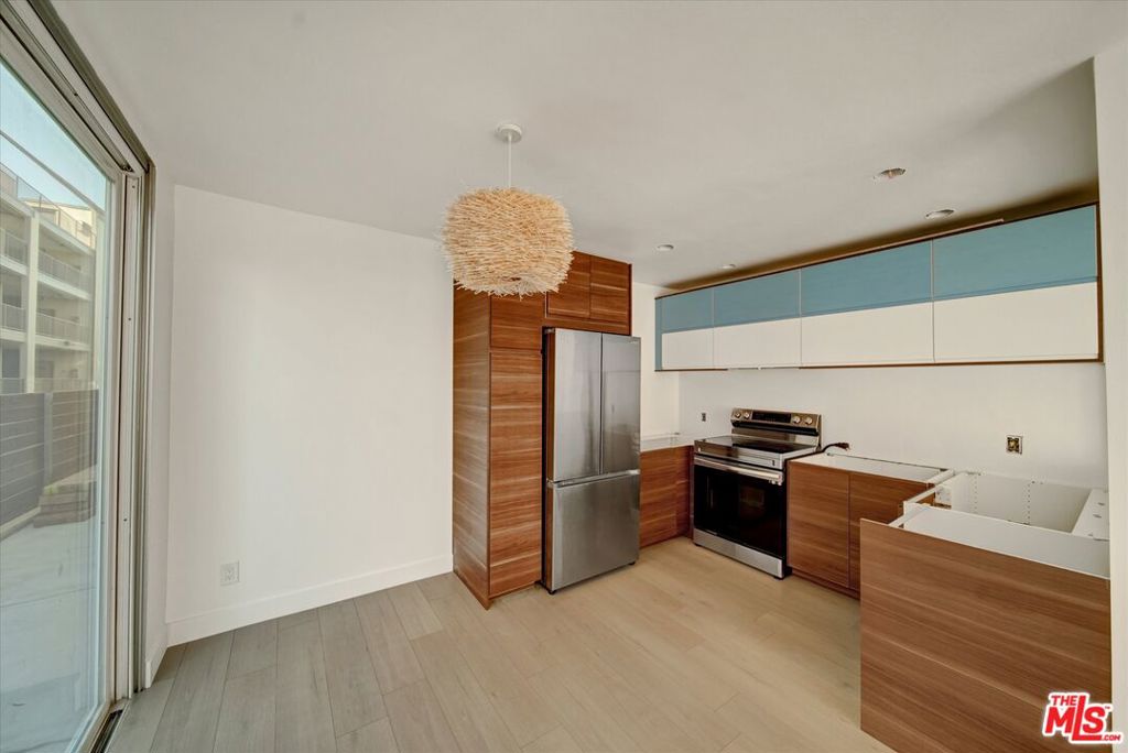 15 Spinnaker Street 101
