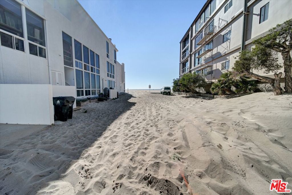 15 Spinnaker Street 101