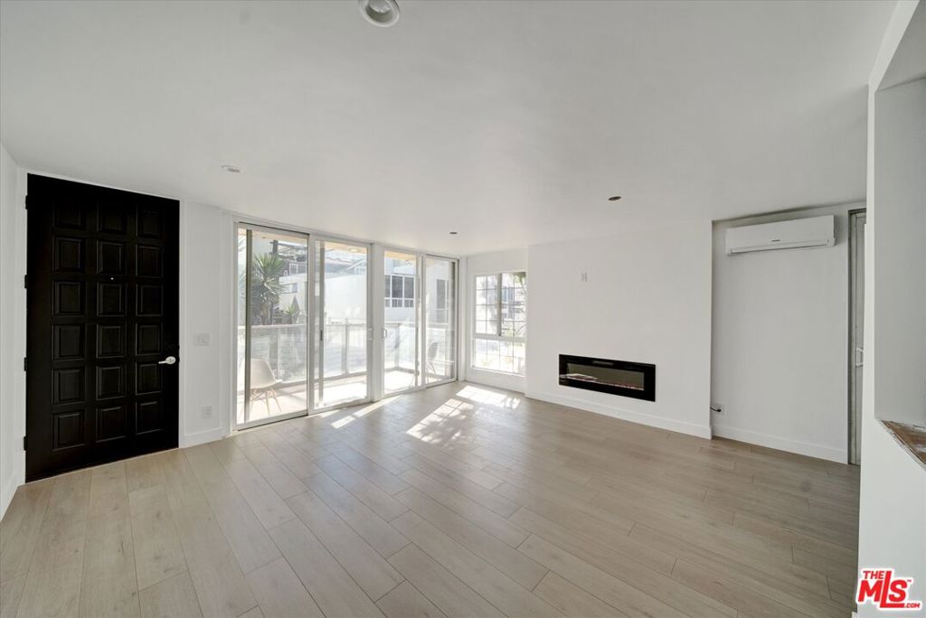 15 Spinnaker Street 101