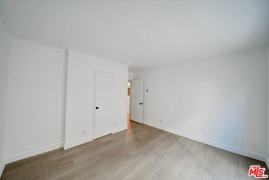 15 Spinnaker Street 101