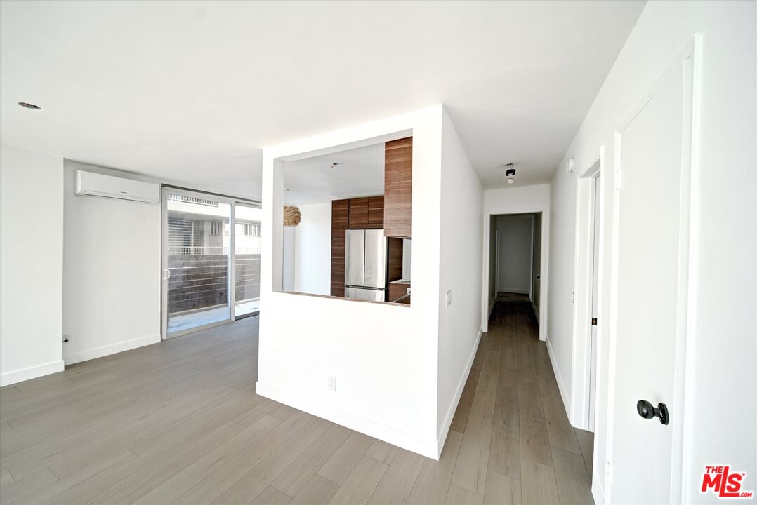 15 Spinnaker St Unit: 101