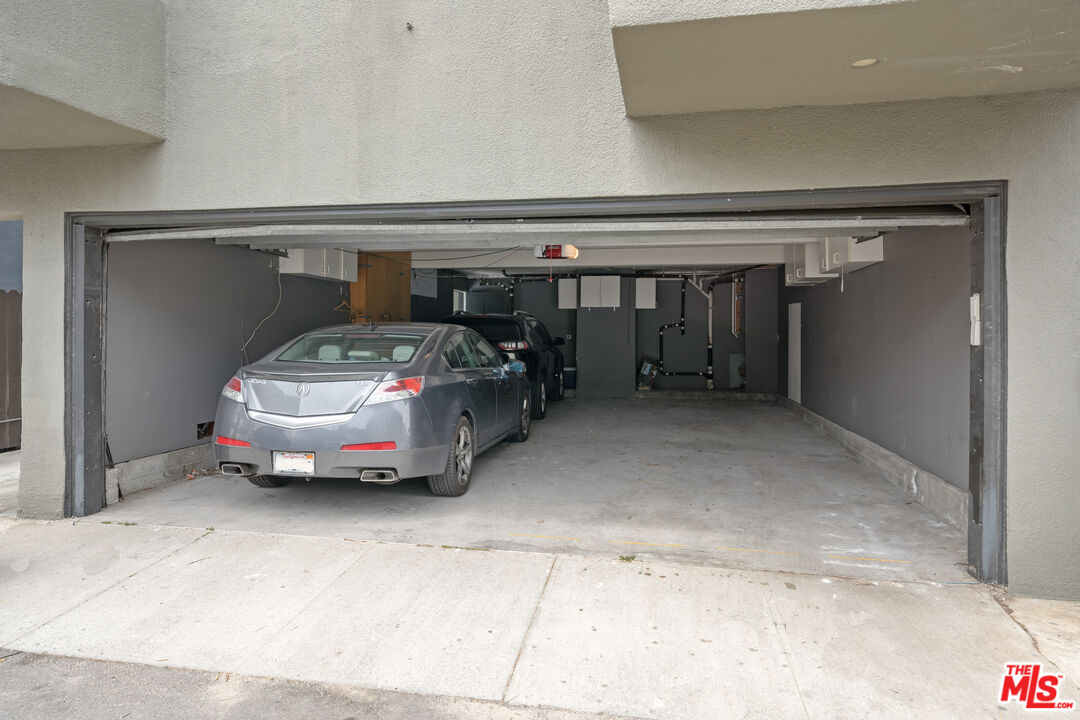 22 28th Pl