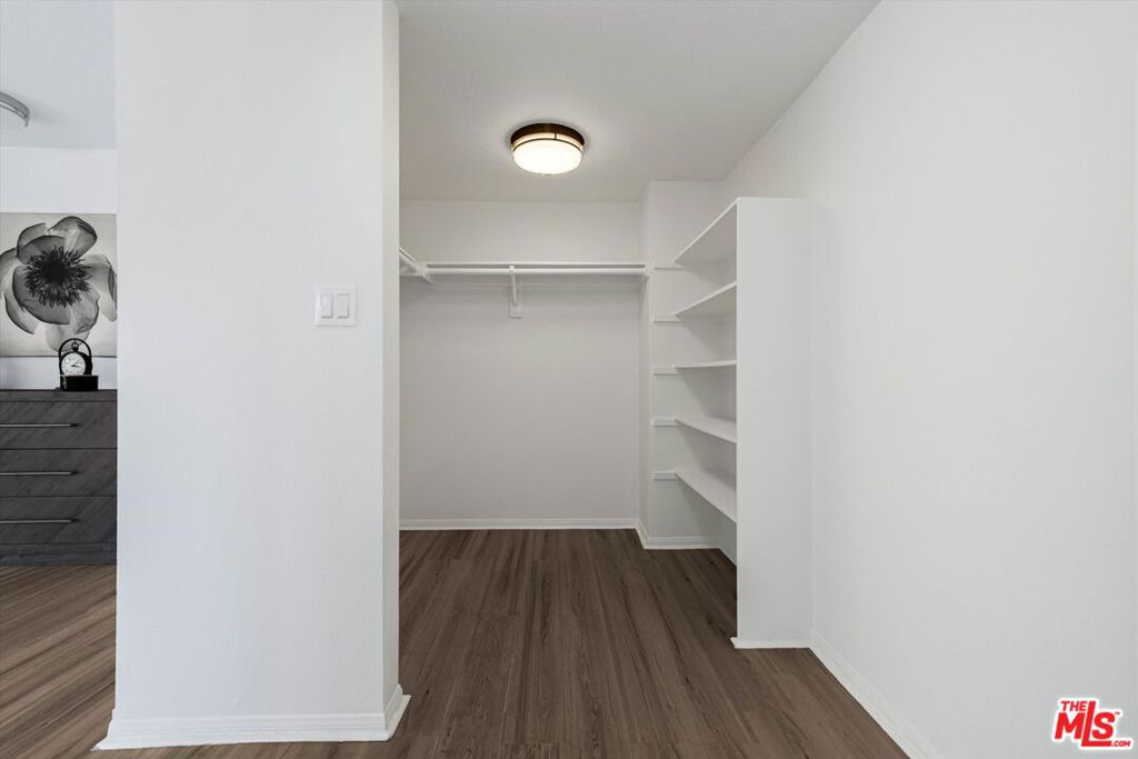 245 Hollister Avenue 1