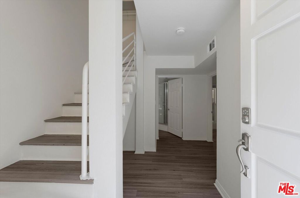 245 Hollister Avenue 1