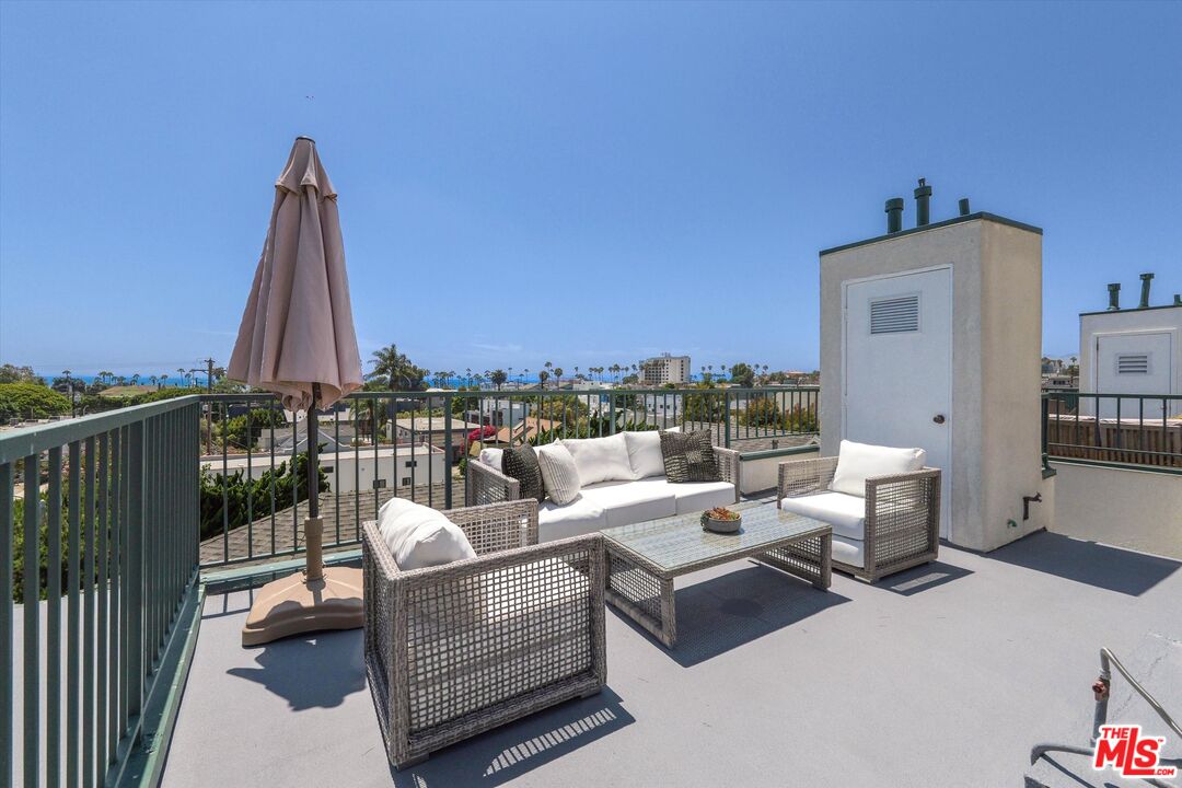 245 Hollister Ave Unit: 1
