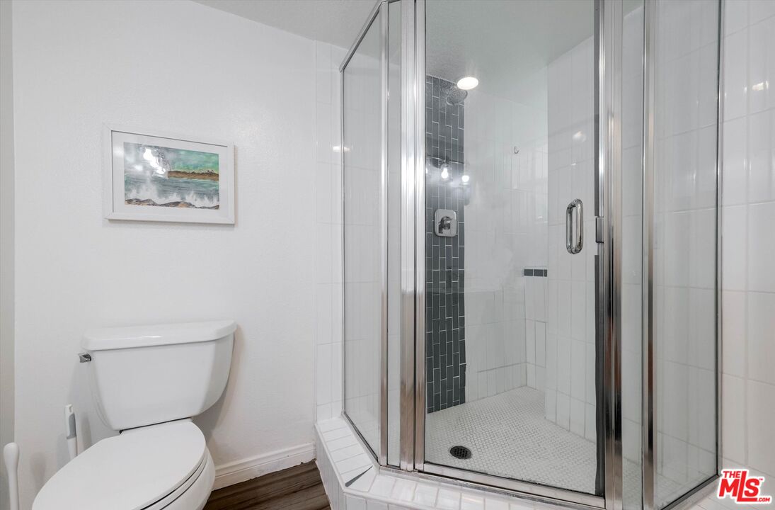 245 Hollister Ave Unit: 1