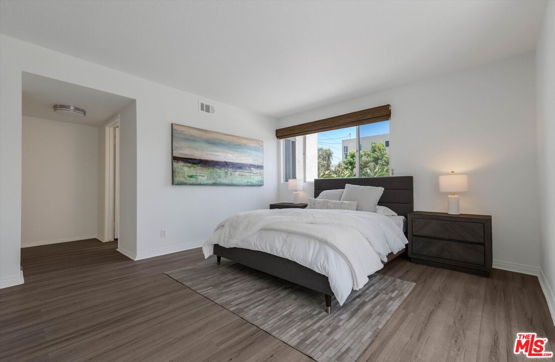 245 Hollister Ave Unit: 1