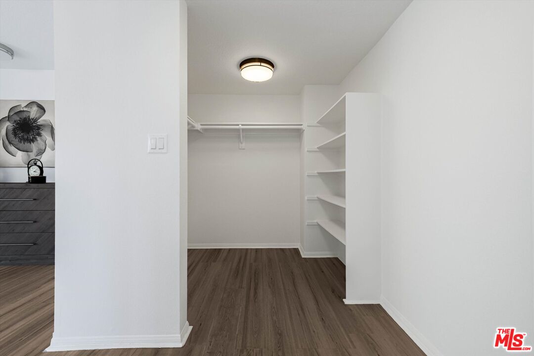 245 Hollister Ave Unit: 1