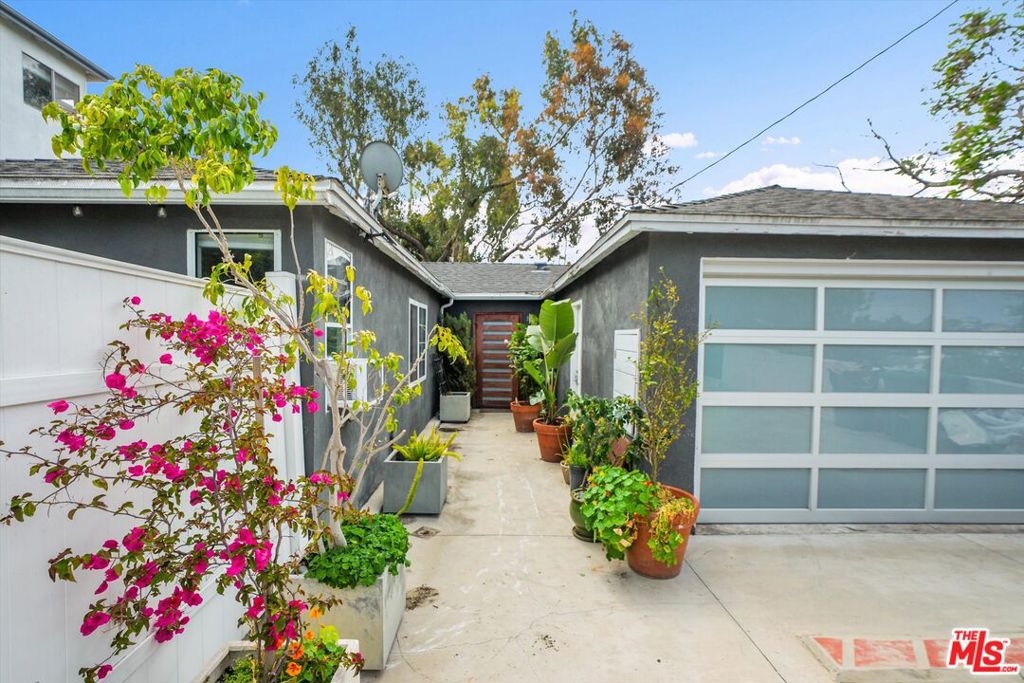 828 Hill Street