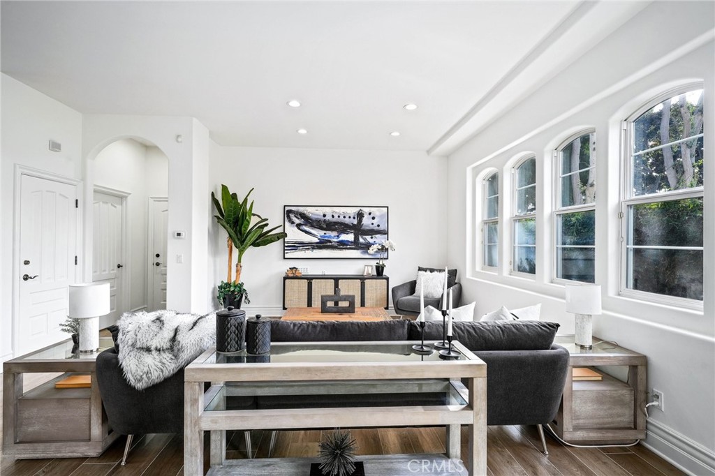 944 Harbor Crossing Lane