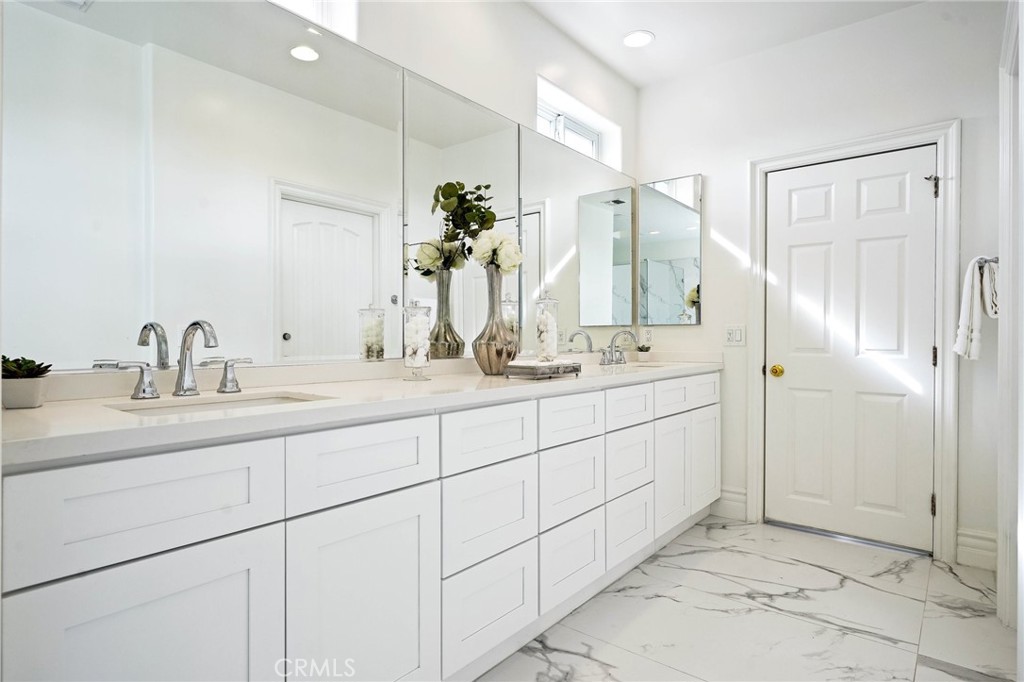 944 Harbor Crossing Lane