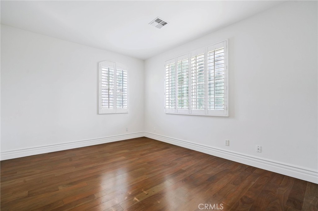 944 Harbor Crossing Lane