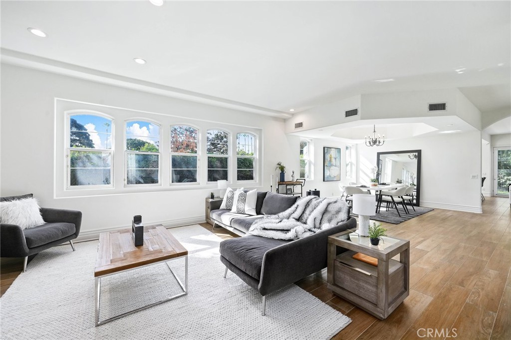 944 Harbor Crossing Lane