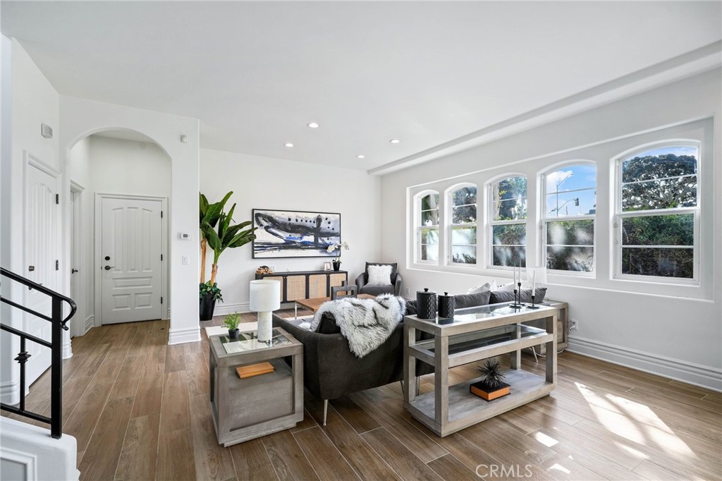 944 Harbor Crossing Lane