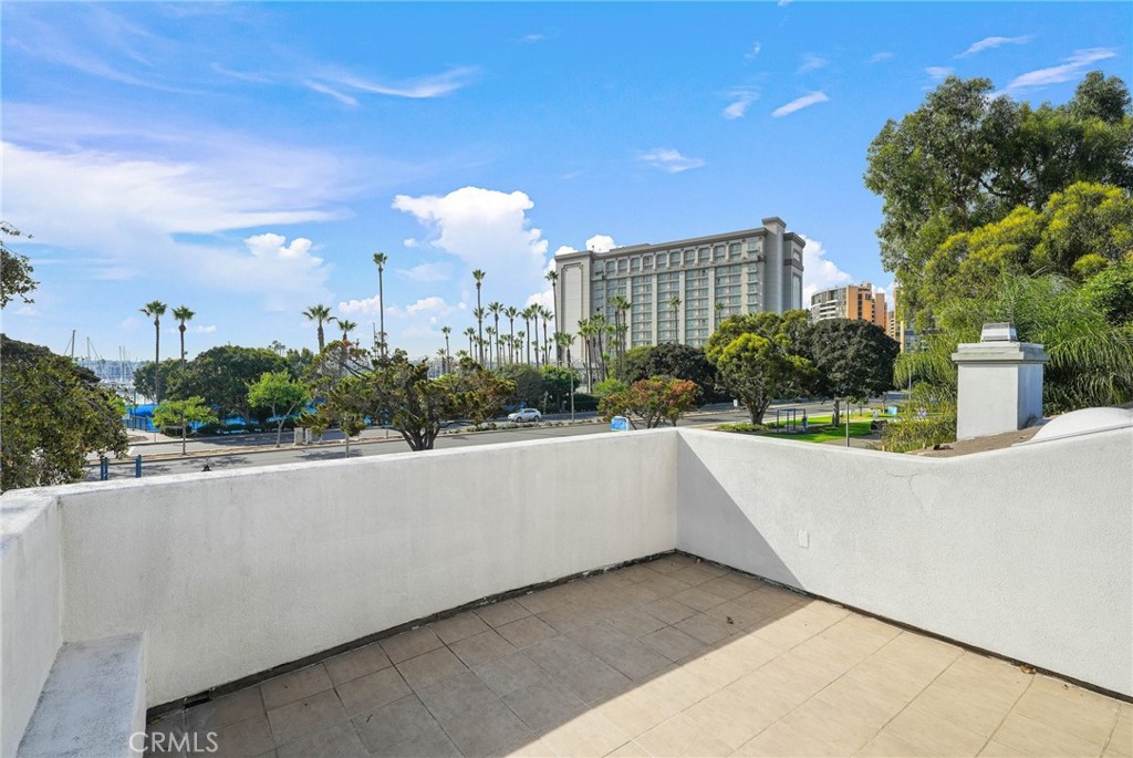 944 Harbor Crossing Lane