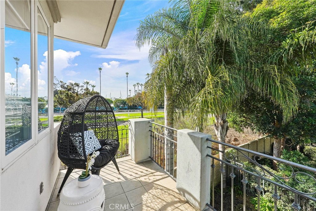 944 Harbor Crossing Lane