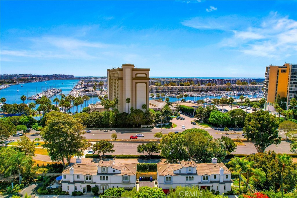 944 Harbor Crossing Lane