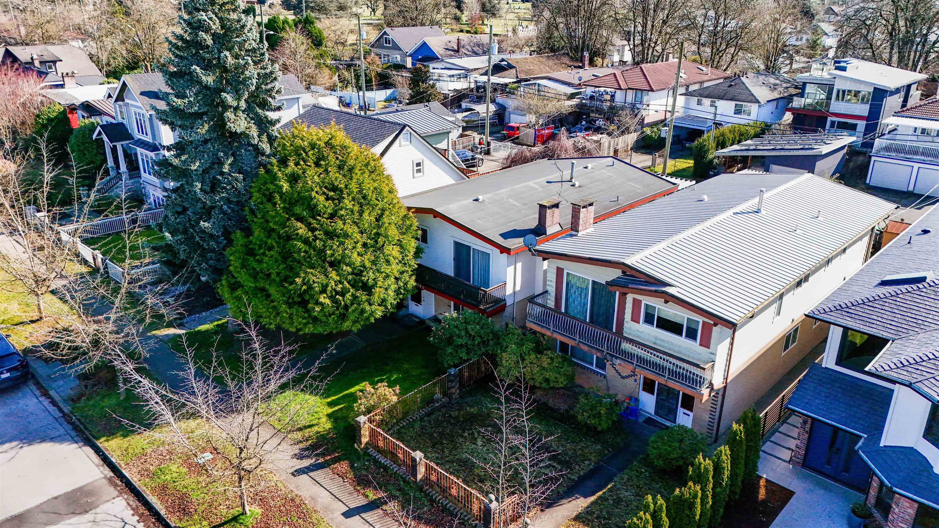 352 E 38TH AVENUE
