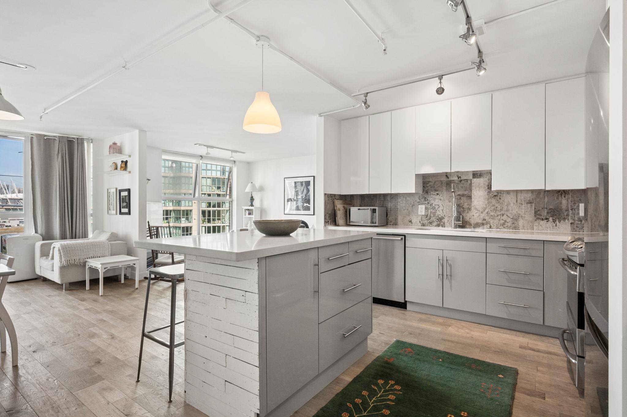 1101 1159 MAIN STREET Unit: 1101