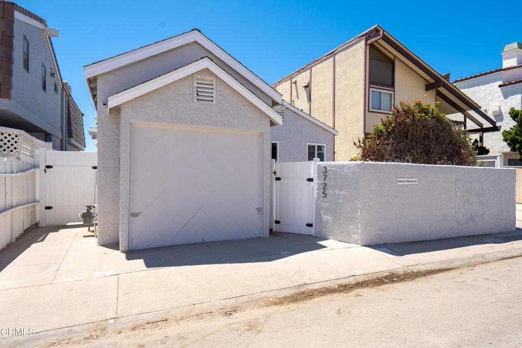 3725 Ocean Drive